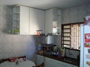 INDEPENDENCIA - 3 dorm/suíte/armários, R$ 270.000,00.