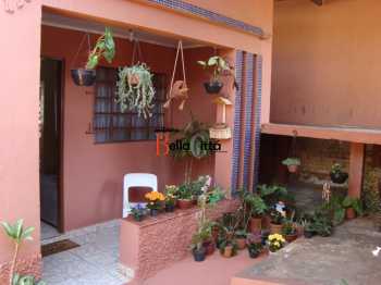 casa com 2 quartos na Bela Vista